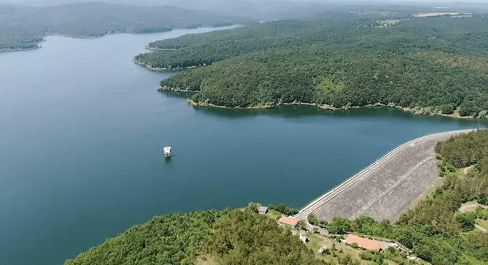 Язовир : Ясна поляна